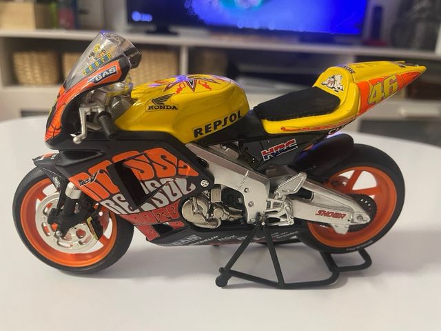 Moto Valentino Rossi Honda RCV Cheste