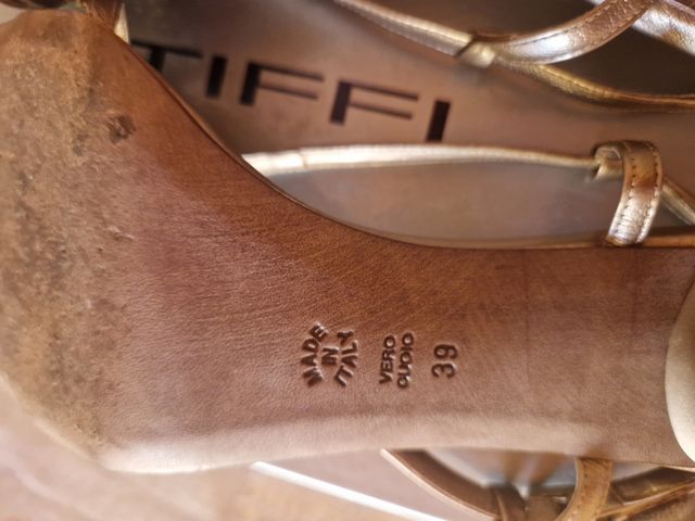 Sandali ad incrocio con strass