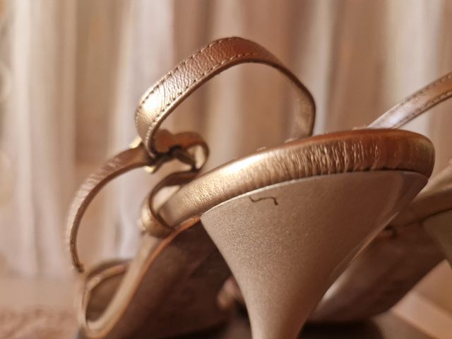 Sandali ad incrocio con strass