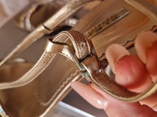 Sandali ad incrocio con strass