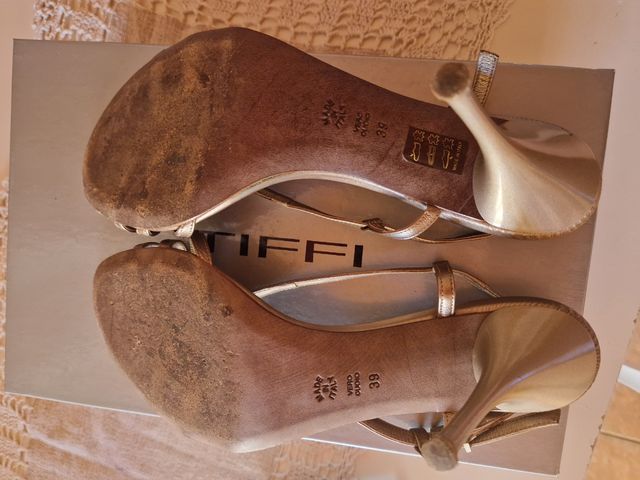 Sandali ad incrocio con strass