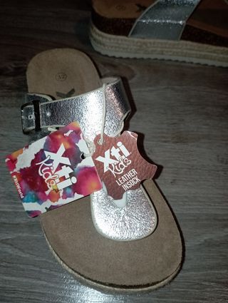 Sandalias niña Xti talla 32