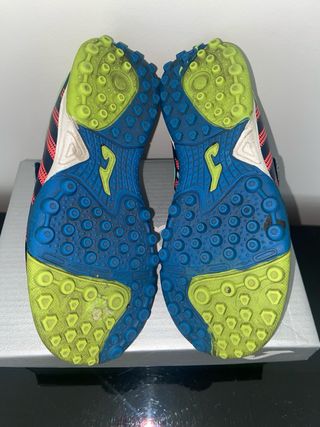 Botas de fútbol niño