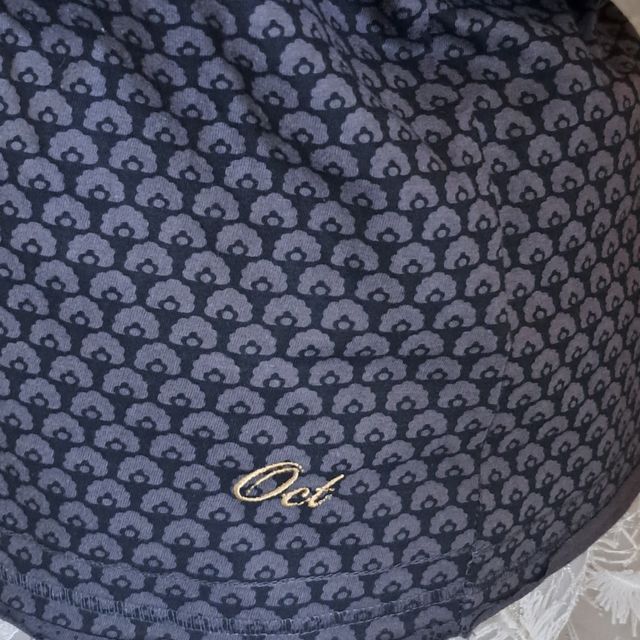 Camiseta cuello lentejuelas de October