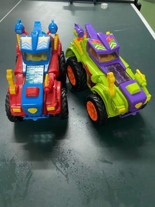 2 camiones Superthings