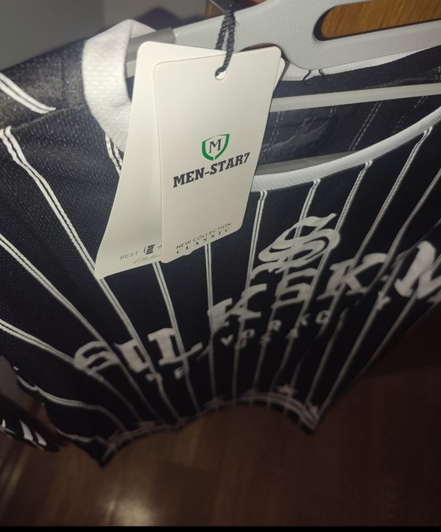 Camiseta sin estrenar.