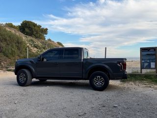 Ford F150 Raptor 2018