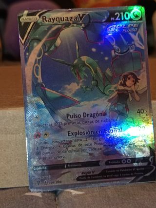 Carta Pokémon de Rayquaza V