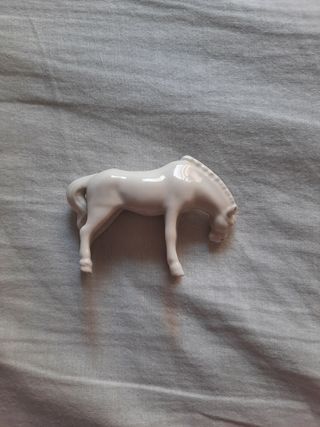 Miniatura de caballo blanco porcelana vintage