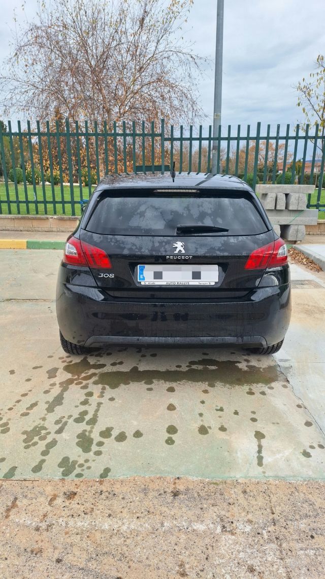 Peugeot 308 2016