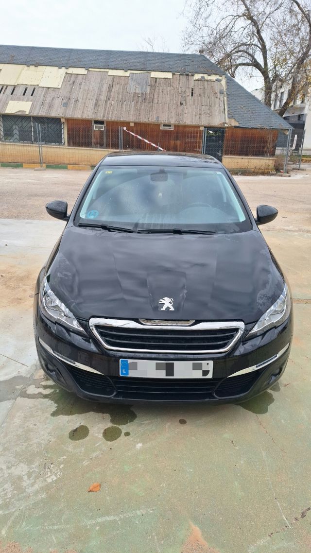 Peugeot 308 2016