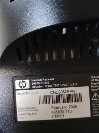 Monitor, teclado y ratón hp