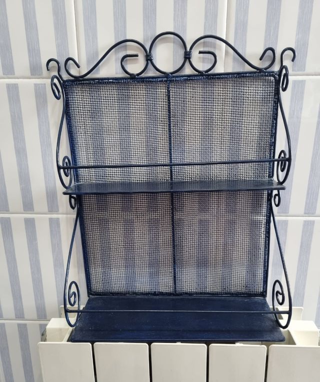 Estante de hierro forjado