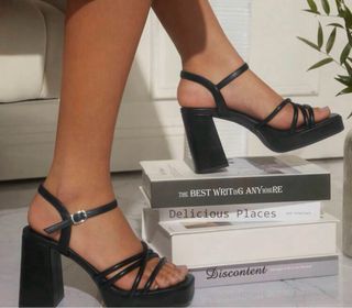 Sandalias de tacón grueso y plataforma 39