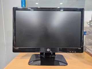 Monitores distintas marcas