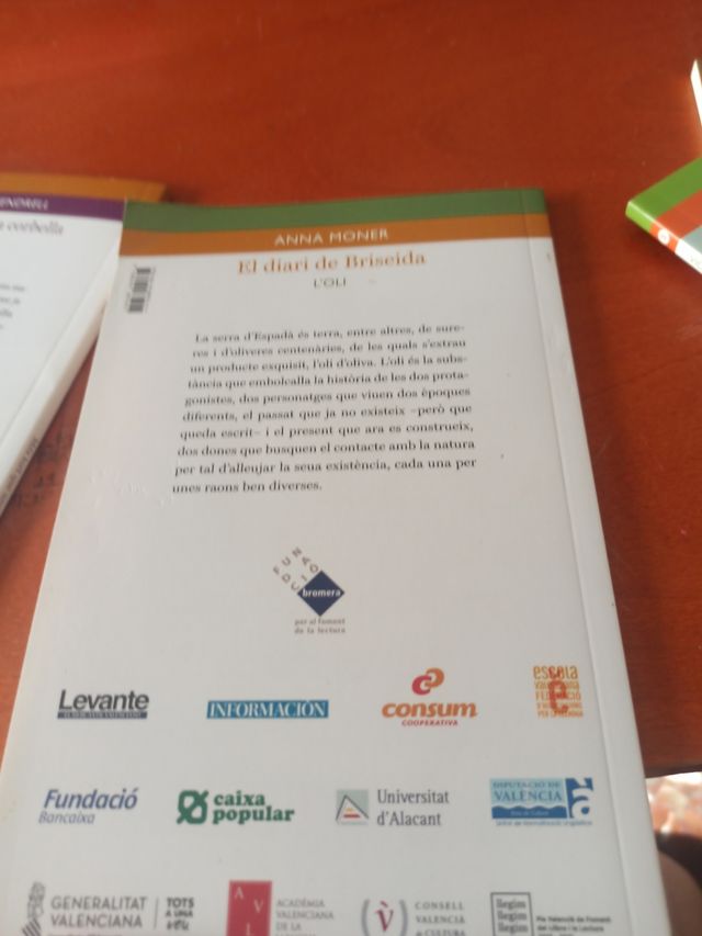 Libros en valenciano