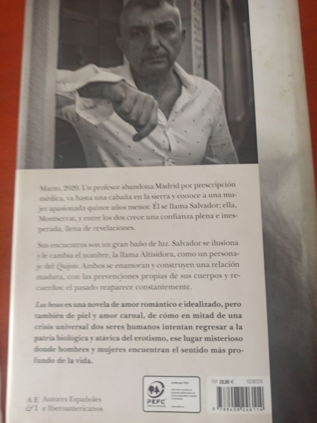 Libro los besos de Manuel vilas