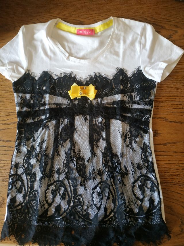 T-SHIRT BIANCA CON PIZZO