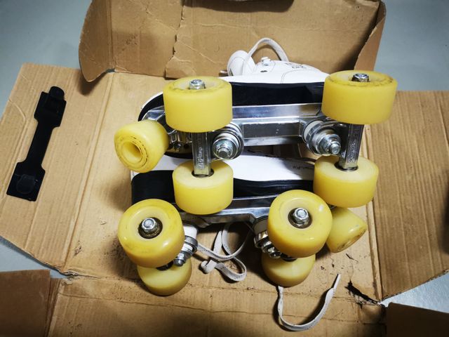 PATINES KRF SCHOOL ALUMINIO BLANCO CHAROL TALA 35