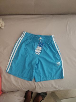 Bañador Adidas old Skool talla XS (Footlocker)