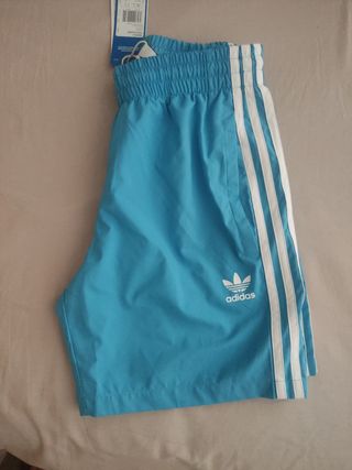 Bañador Adidas old Skool talla XS (Footlocker)