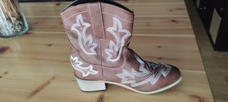 Botines camperos sin estrenar