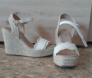 Sandalias cuñas blancas 