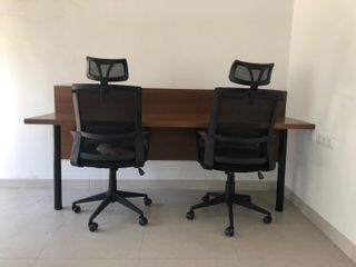 MESA DE DISEÑO DE MADERA MACIZA