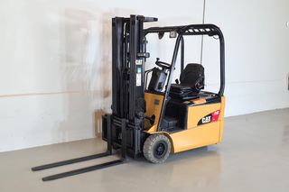 CARRETILLA ELEVADORA ELECTRICA