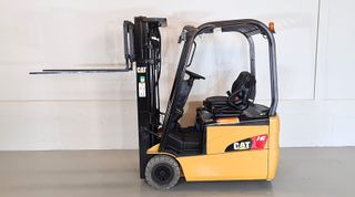 CARRETILLA ELEVADORA ELECTRICA