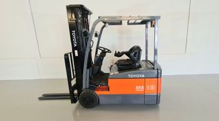 CARRETILLA ELEVADORA ELECTRICA TORO TORITO