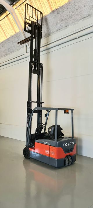 CARRETILLA ELEVADORA ELECTRICA TORO TORITO