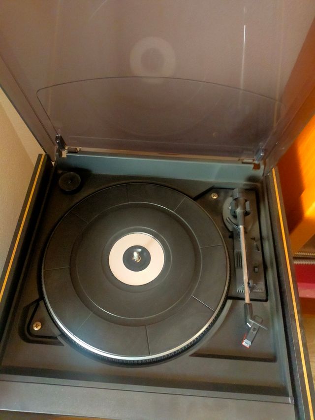 Mini cadena ,tocadiscos ...