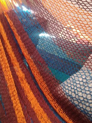 Hamaca en hilo de varios colores