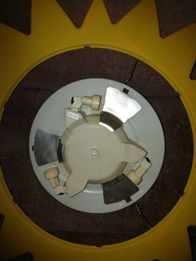 Lámpara con forma de sol