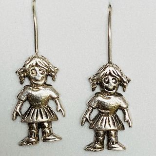 Pendientes con niñas mapuches en plata de ley 925