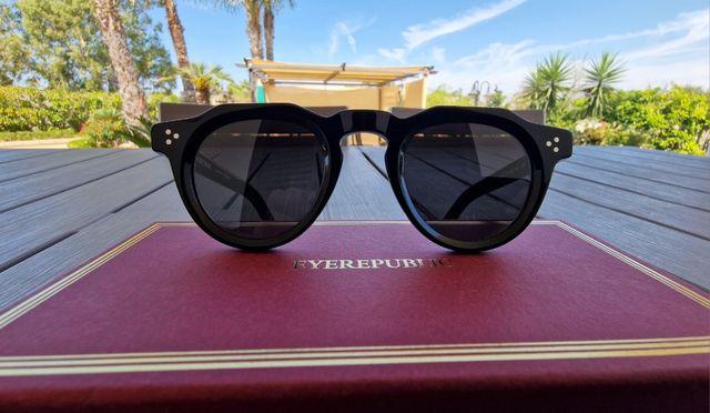 Occhiali da sole Eyerepublic Roku full black 