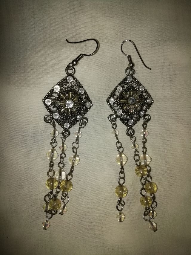 Collares y pendientes