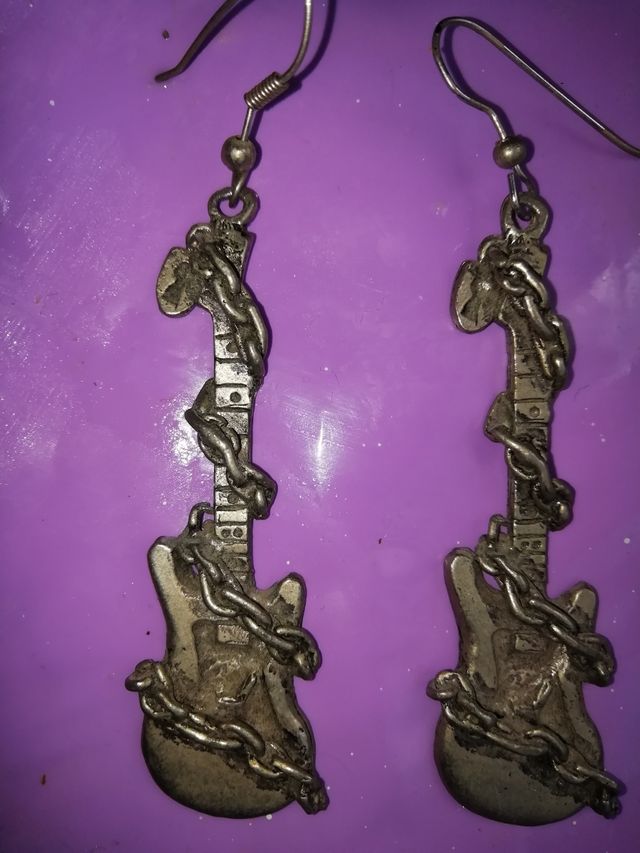 Collares, pendientes y pulseras