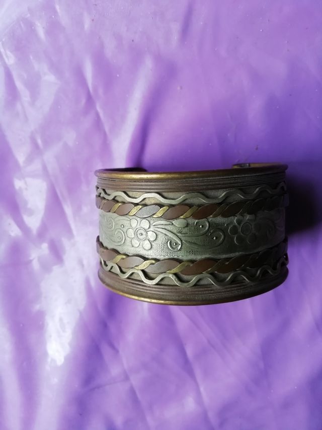 Collares, pendientes y pulseras