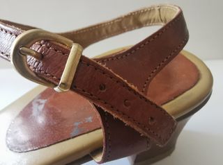 Sandalias con tacón, de piel