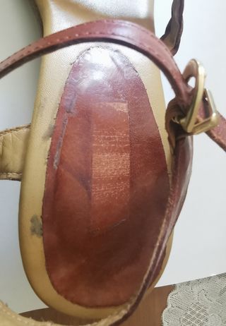 Sandalias con tacón, de piel