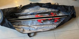 Esquis Völkl Syntro + palos Rossignol