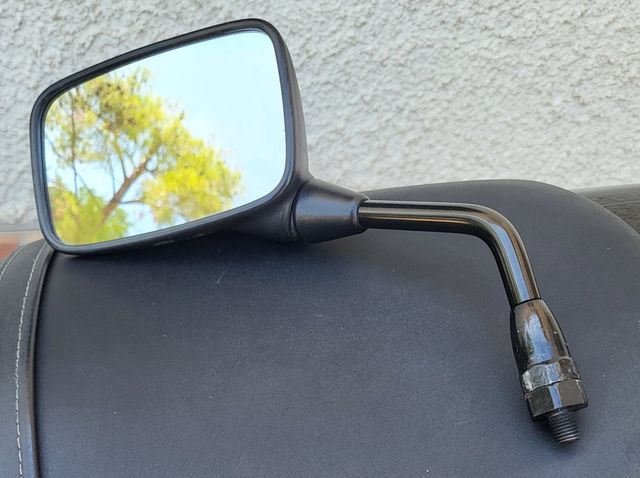 Specchio retrovisore moto