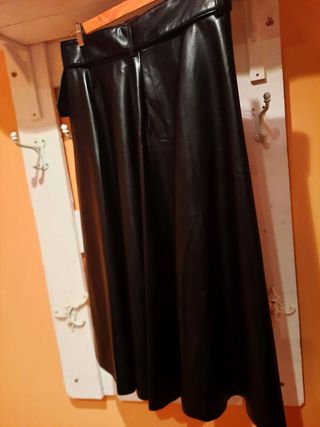 Falda acampanada Cuero Zara Cinturón Midi XL Nueva