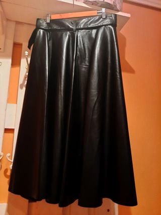 Falda acampanada Cuero Zara Cinturón Midi XL Nueva