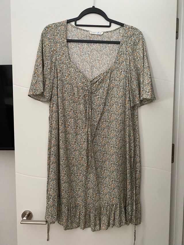 Vestido Suelto Con Estampado Floral Verde Primark