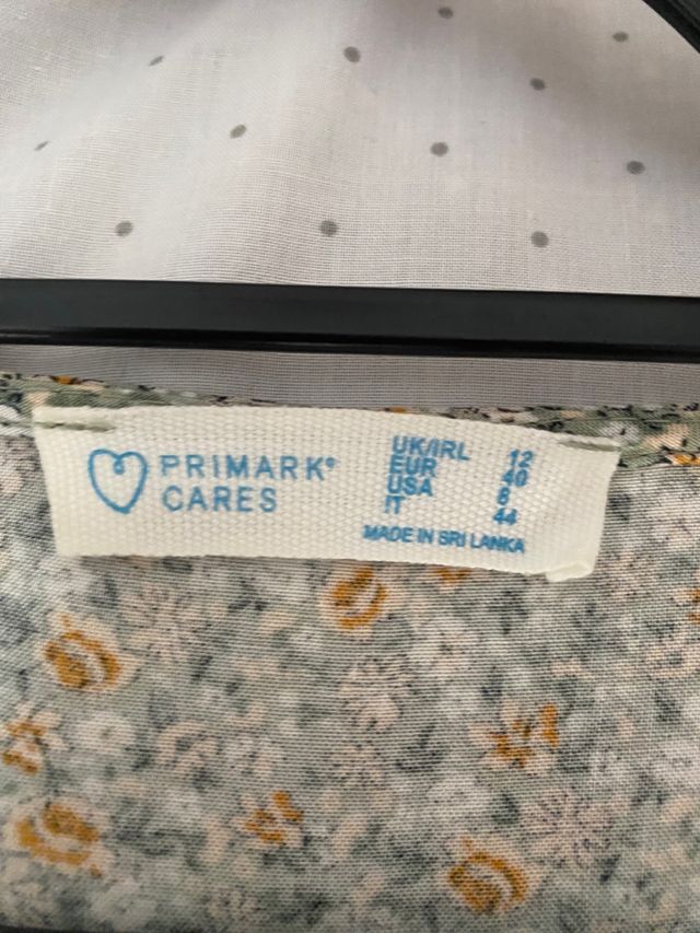 Vestido Suelto Con Estampado Floral Verde Primark