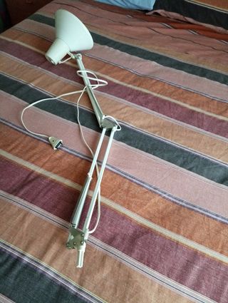 Lampara flexo  pared