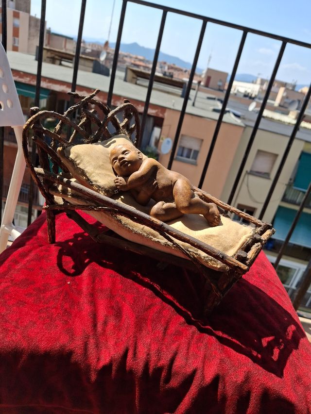 Letto antico in legno per Gesù Bambino